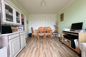 Dining Area/Sun Room- click for photo gallery